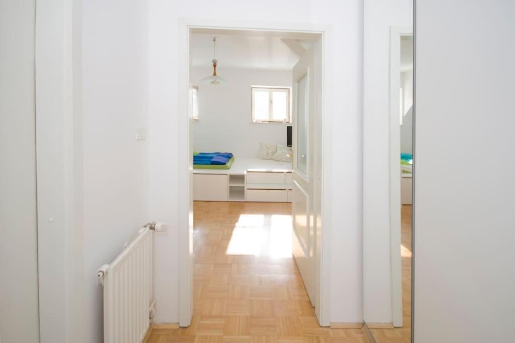The Cute, Sunny Apartment In The Center +P Ljubljana Eksteriør bilde